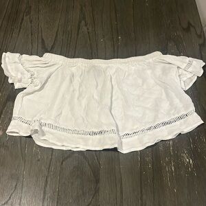 Off the shoulder white flowy shirt from forever 21